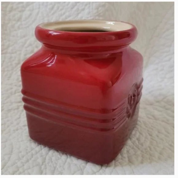 Le Creuset Stoneware 16-Ounce Berry Jam Jar in Cherry Red nwot *please read* - Picture 5 of 8